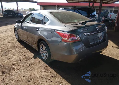 2015 Nissan Altima 2.5 S z USA, uszkodzony, nr VIN 1N4AL3AP3FN320598